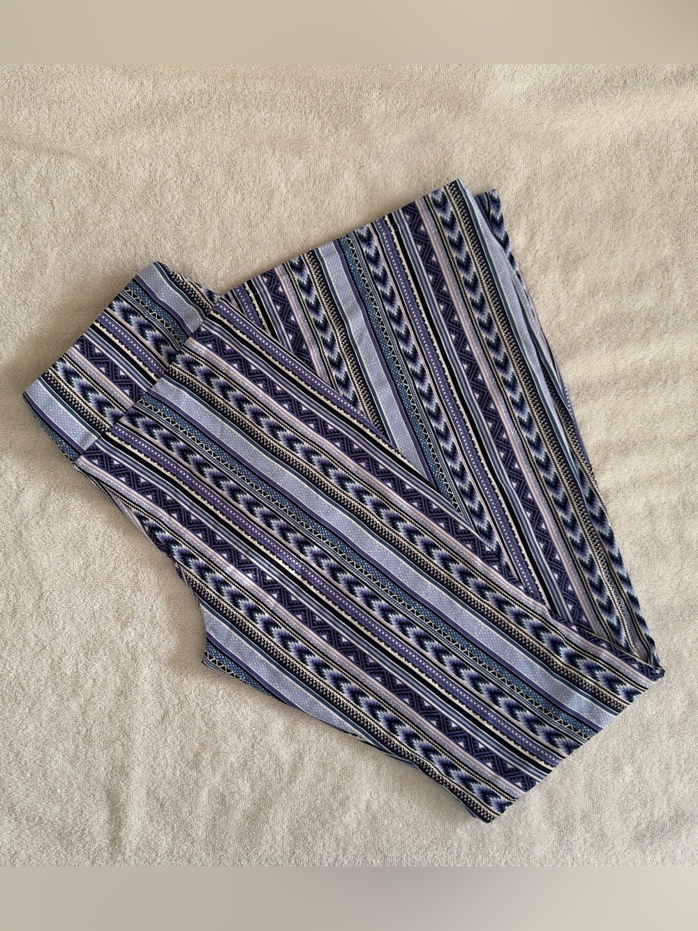 NWT Women’s Aztec Print Flare Pant Size M